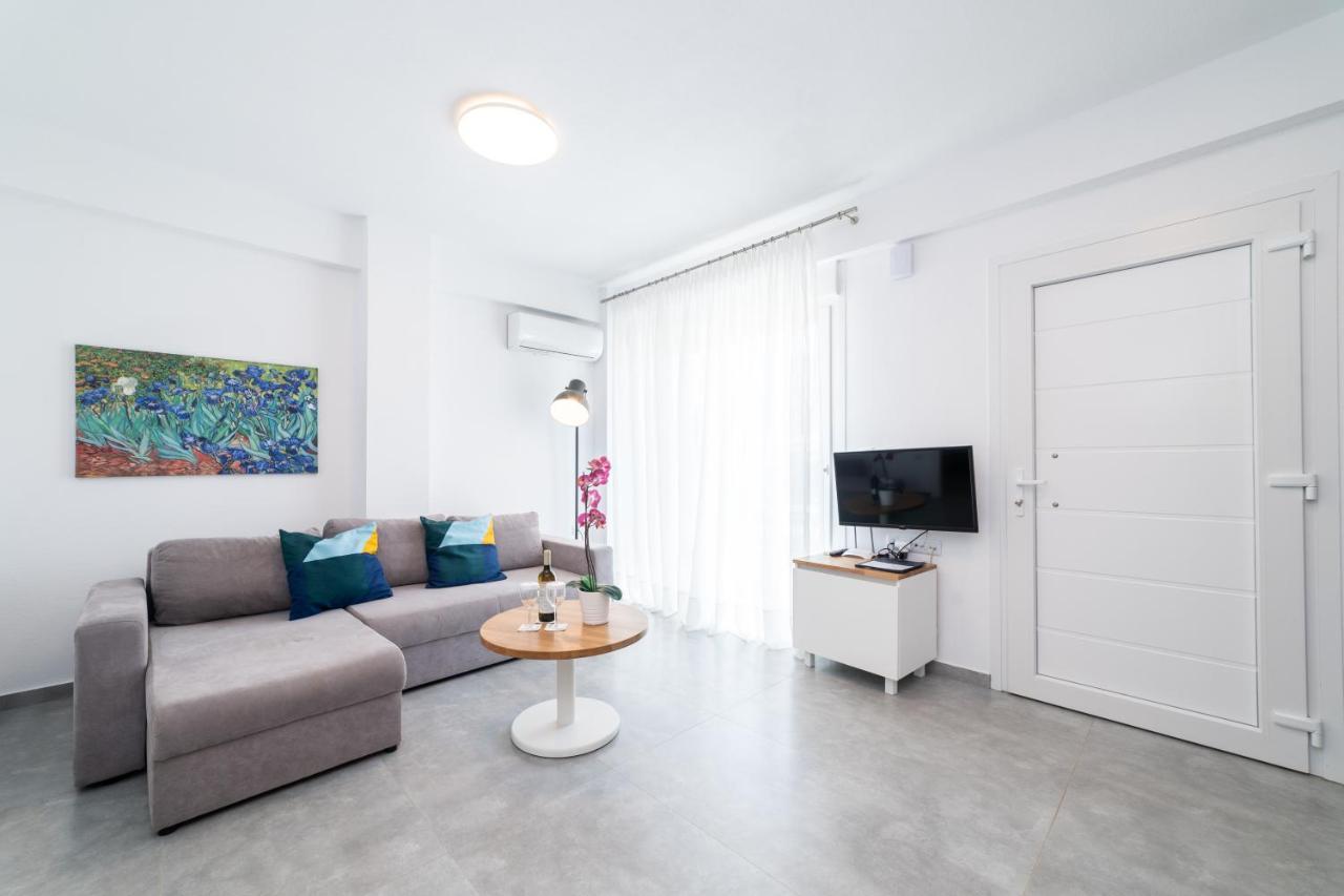 Dionysos Residential Complex Apartment Ofrinion Exterior photo