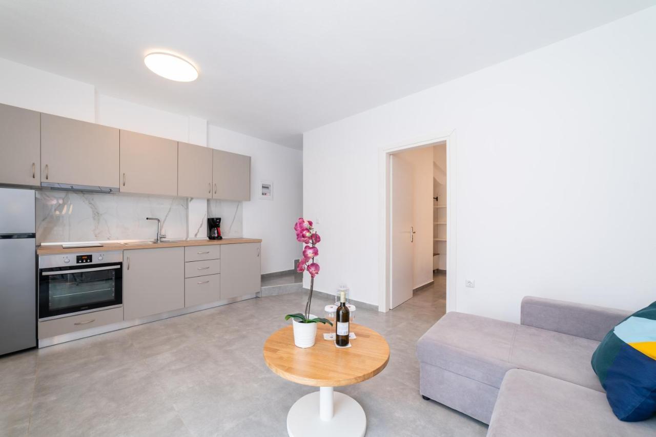 Dionysos Residential Complex Apartment Ofrinion Exterior photo