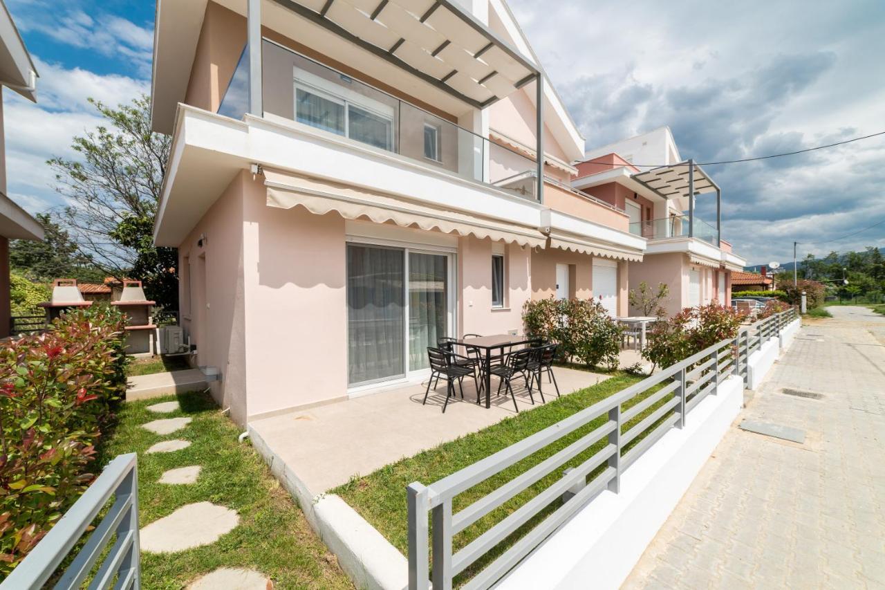 Dionysos Residential Complex Apartment Ofrinion Exterior photo